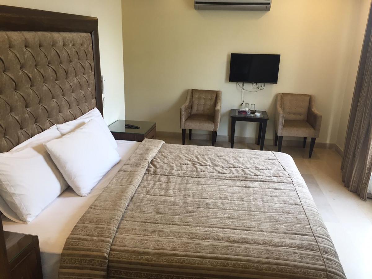 City View Hotel & Restaurant Lahor Kültér fotó