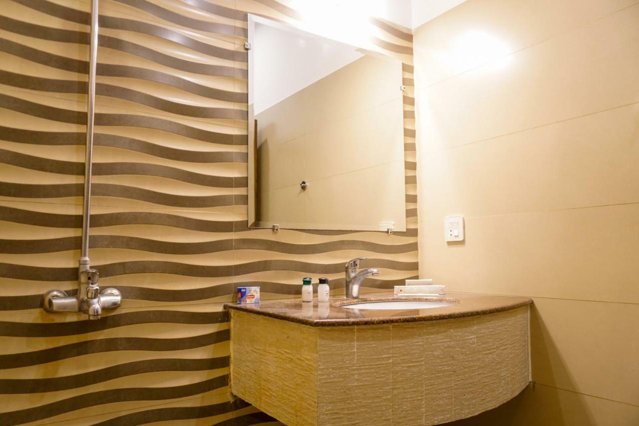 City View Hotel & Restaurant Lahor Kültér fotó